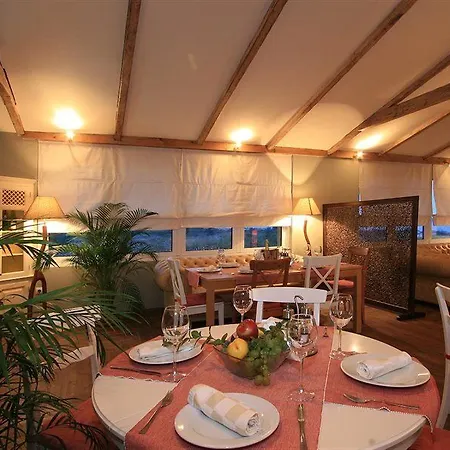 Blue Orange ホテル